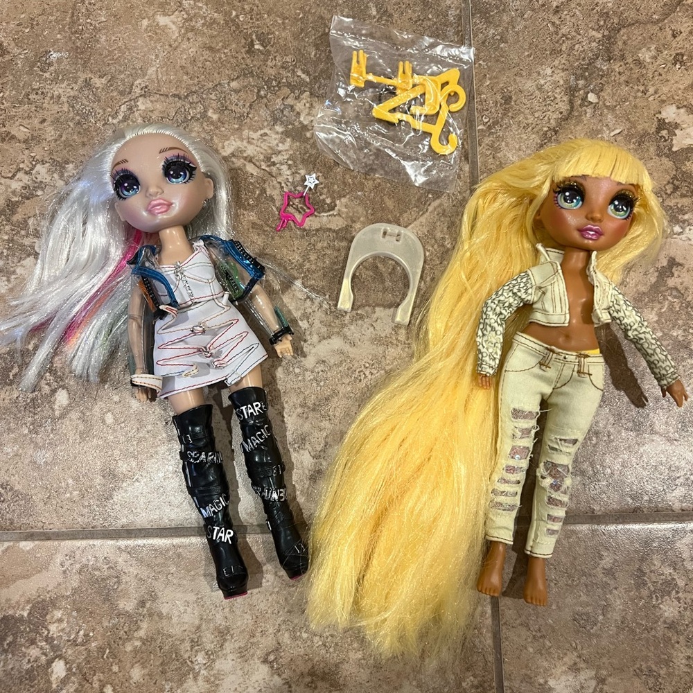 Rainbow High Sunny Madison Amaya Raine Dolls MGA